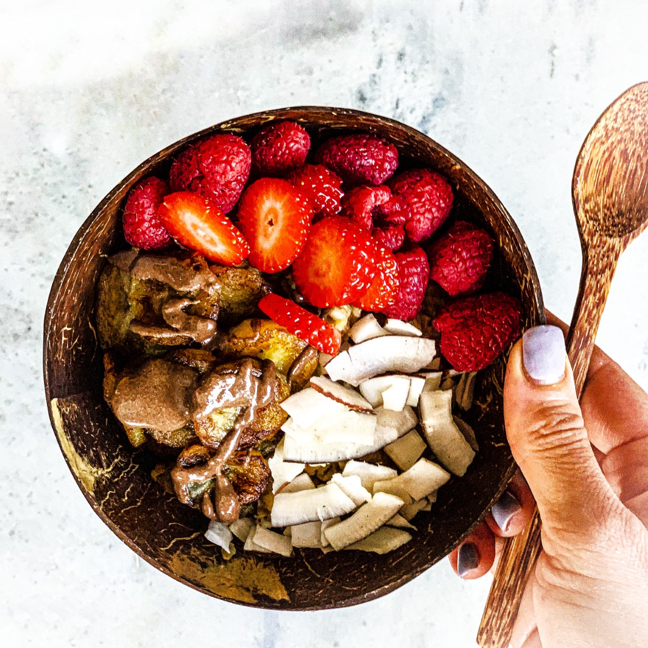 ΚΡΕΜΑ ΒΡΩΜΗΣ ΚΑΒΟΥΡΔΙΣΜΕΝΗ