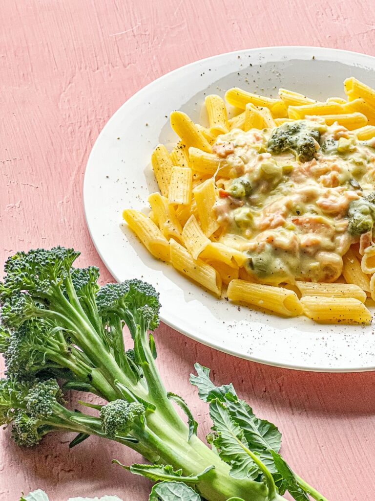 salmon pasta, ζυμαρικά με σολομό