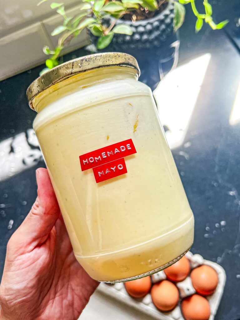 ΜΑΓΙΟΝΕΖΑ ΜΕ ΒΡΑΣΤΑ ΑΥΓΑ